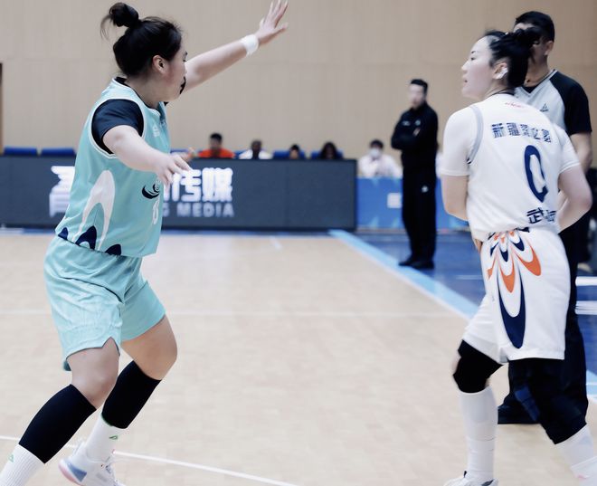 唐办赛1胜31负进季后 球迷怒骂想不通K8凯发天生赢家中国篮球奇闻 女篮荒(图2)