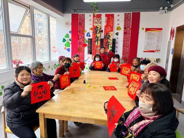 化浸润“银发”新春南京养老服务活动纪实K8凯发登录入口新春走基层 丨 传统文(图4) 化浸润“银发”新春南京养老服务活动纪实K8凯发登录入口新春走基层 丨 传统文(图4)